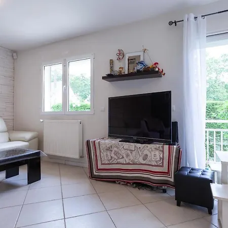 Casa de Férias Maison en lisière de forêt avec jacuzzi