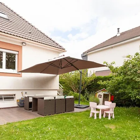 Maison en lisière de forêt avec jacuzzi